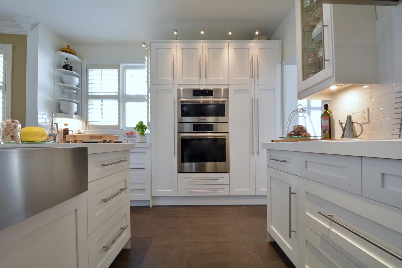 Kitchen with white shaker doors in Etobicoke